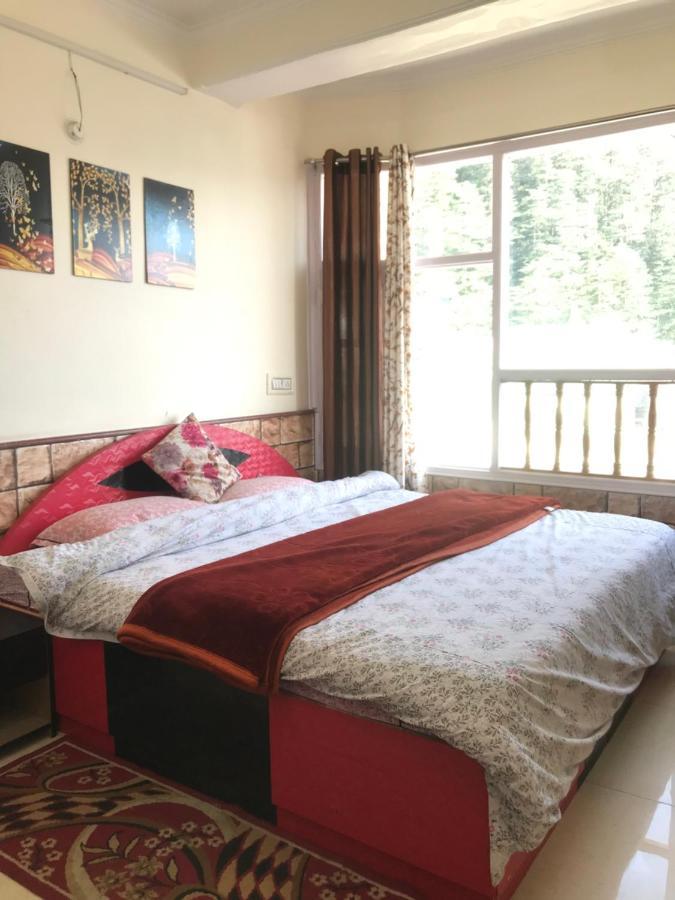 Готель Shimla Regency Екстер'єр фото